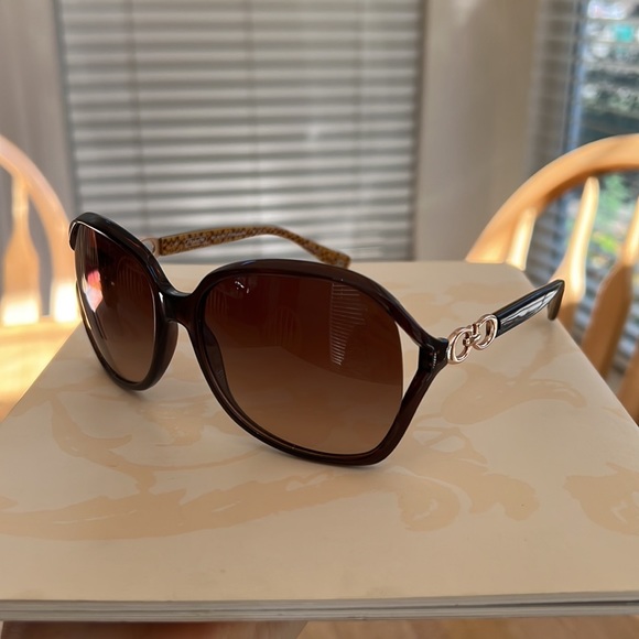 Coach Sunglasses - Picture 7 of 8